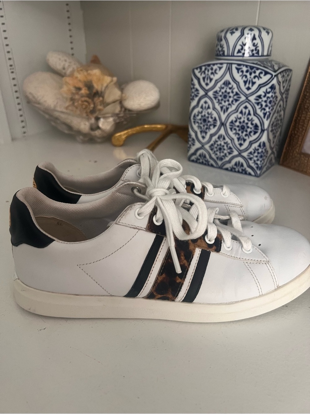 Authentic Tory Burch shoes w/ dust bag - Picture 5 of 12